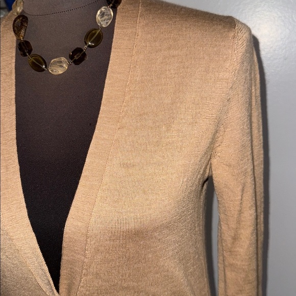 GAP Merino Wool Lightweight Button Up Cardigan Sweater SZ Small - Picture 2 of 9